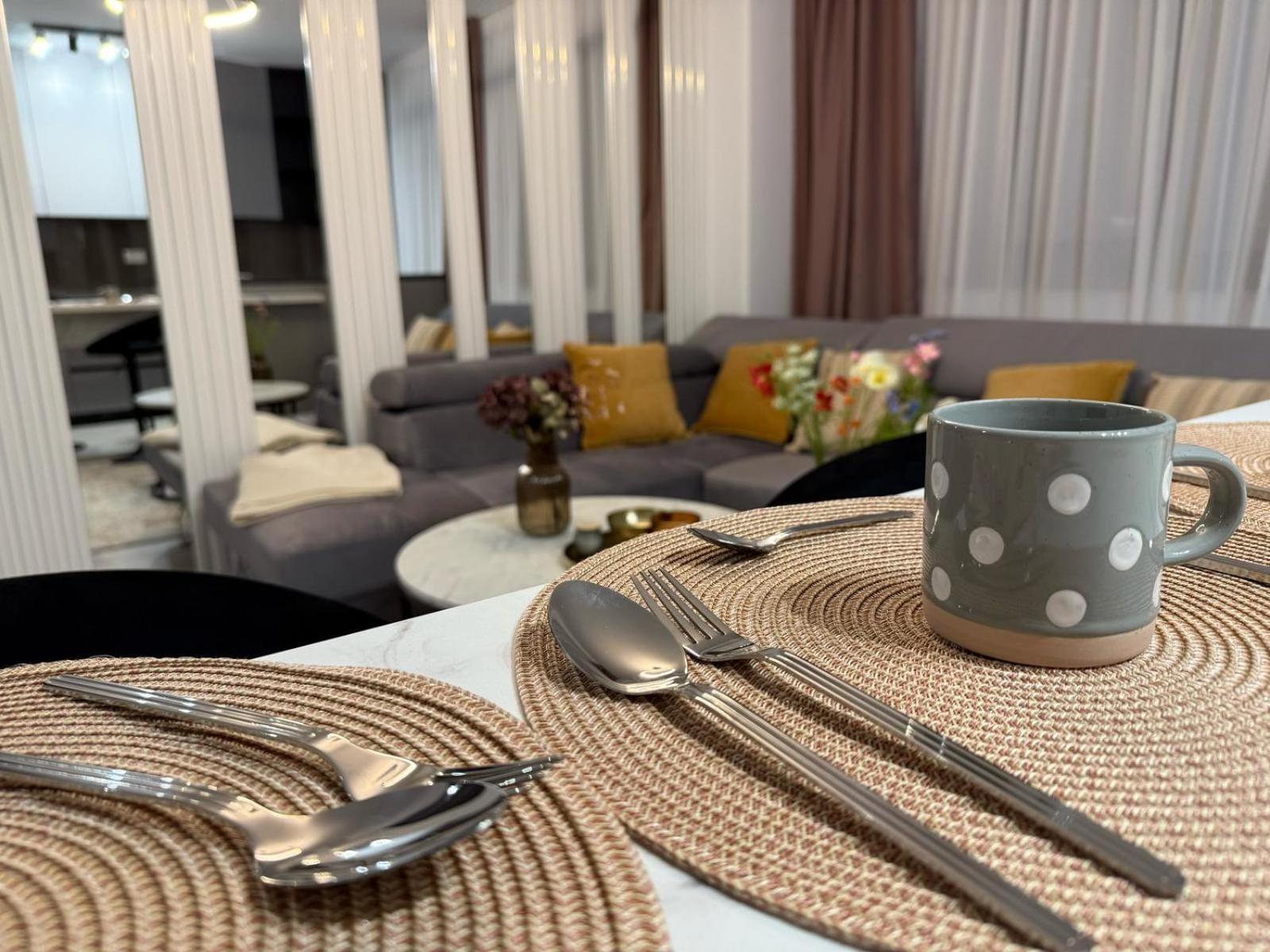 Luxevibe Apartments Near Mall Moldova Yaş Dış mekan fotoğraf